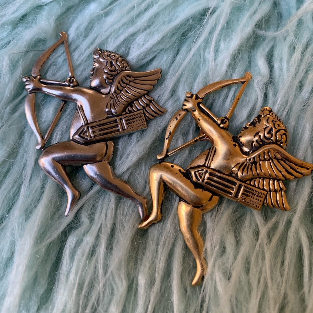 ✨Vintage Cupid Pin Set✨